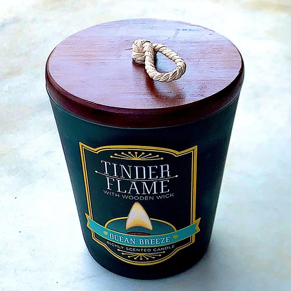 DW HOME CANDLE OCEAN BREEZE TINDER FLAME SCENTED NEW - Picture 2 of 3